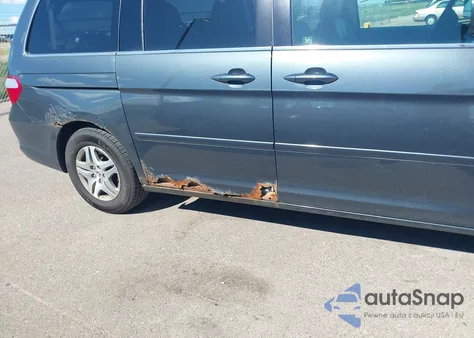 2005 Honda Odyssey Ex-L from USA, damaged, VIN 5FNRL38775B068998